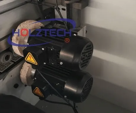 Buffing.  A polishing unit with two-layer cloth circles gives shine to the treated surface，cleans from dirt. 