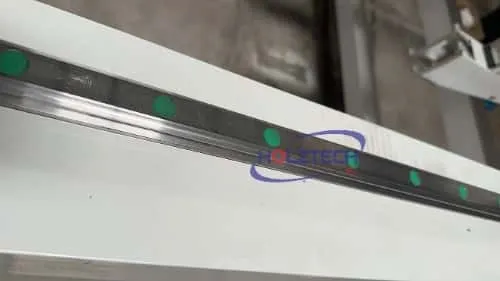 30mm width HIWIN guide rail，wear-resistant and durable with high precision.
