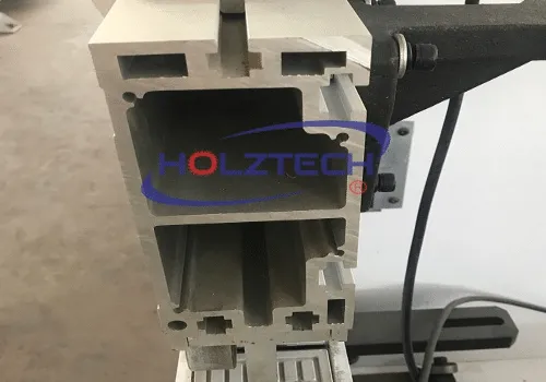 Pressing Beam. Aluminium clamping beam with size of 220 x 80 mm and a wall thickness of 6 mm ensures high precision and excellent rigidity.  The clamping beam lifting and lowering controlled on the screen. Ideal movement accuracy is ensured by an electric drive of the encoder and motor.