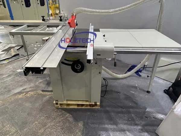 Saw disc height adjusting.