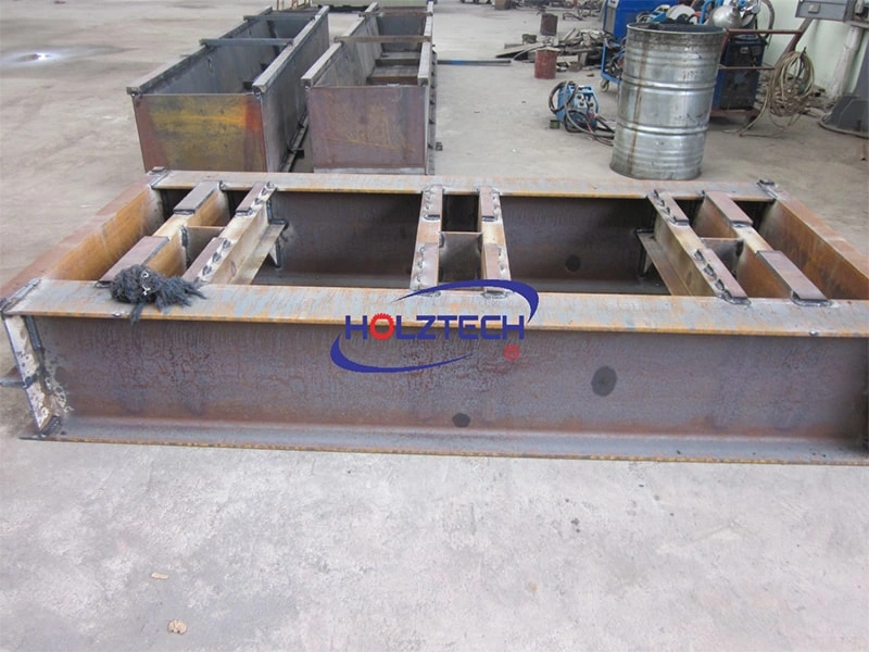 Holztech Hot Press: Robust Channel Steel Frame Construction