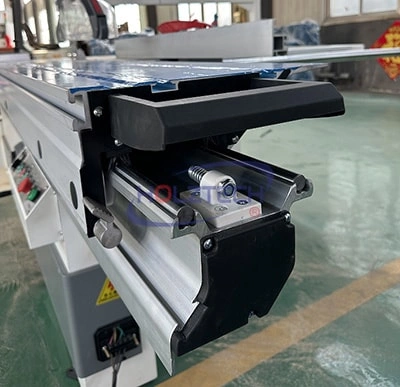 CNC Sliding Table Saw